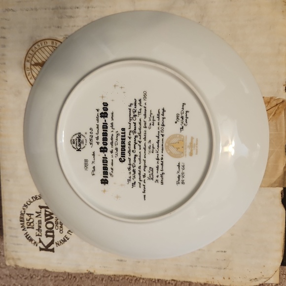 Disney's Cinderella collectible plate - Picture 5 of 5